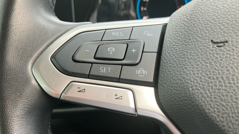 Volkswagen Golf 1.5 TSI Life 5dr Petrol Hatchback